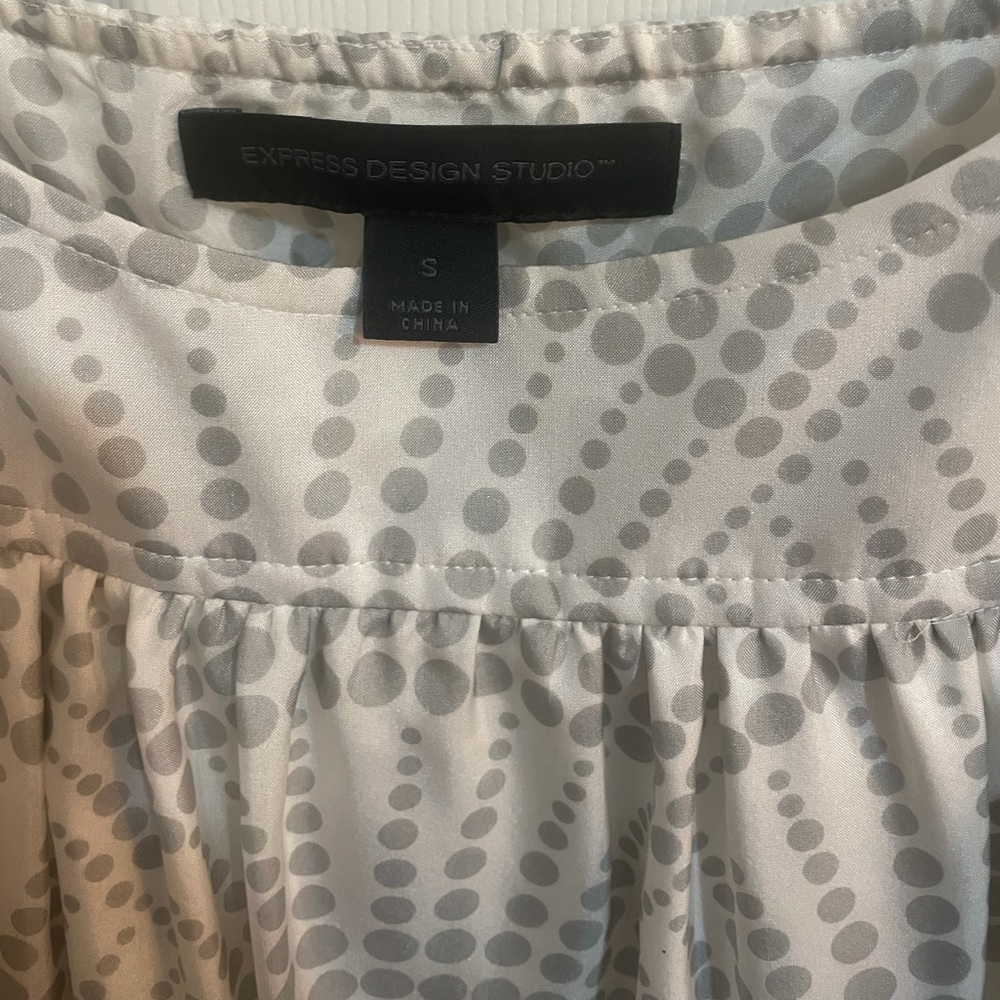 Dotted Top - Picture 2 of 4